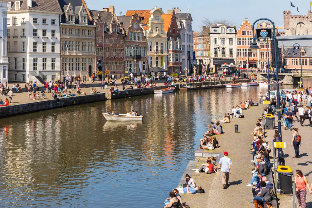 Glasverbod en verbod op versterkte muziek in Gent