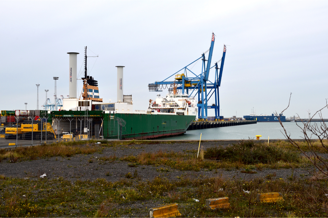 Zes transmigranten gered uit koeltransport in Zeebrugge