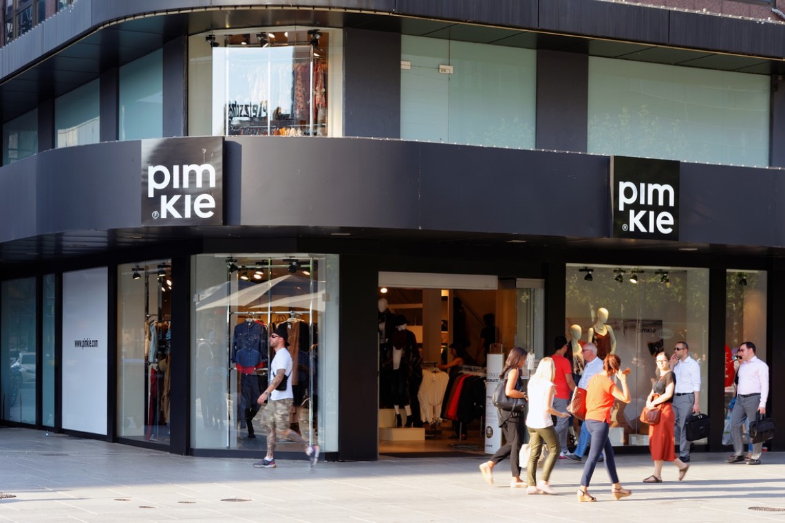 Franse modeketen Pimkie failliet: 136 werknemers op straat