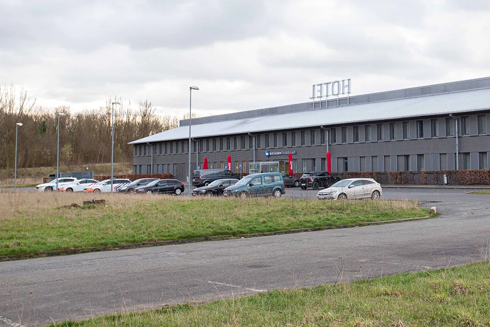 Het Best Western-hotel langs de E19 in Ruisbroek. Foto PALnws