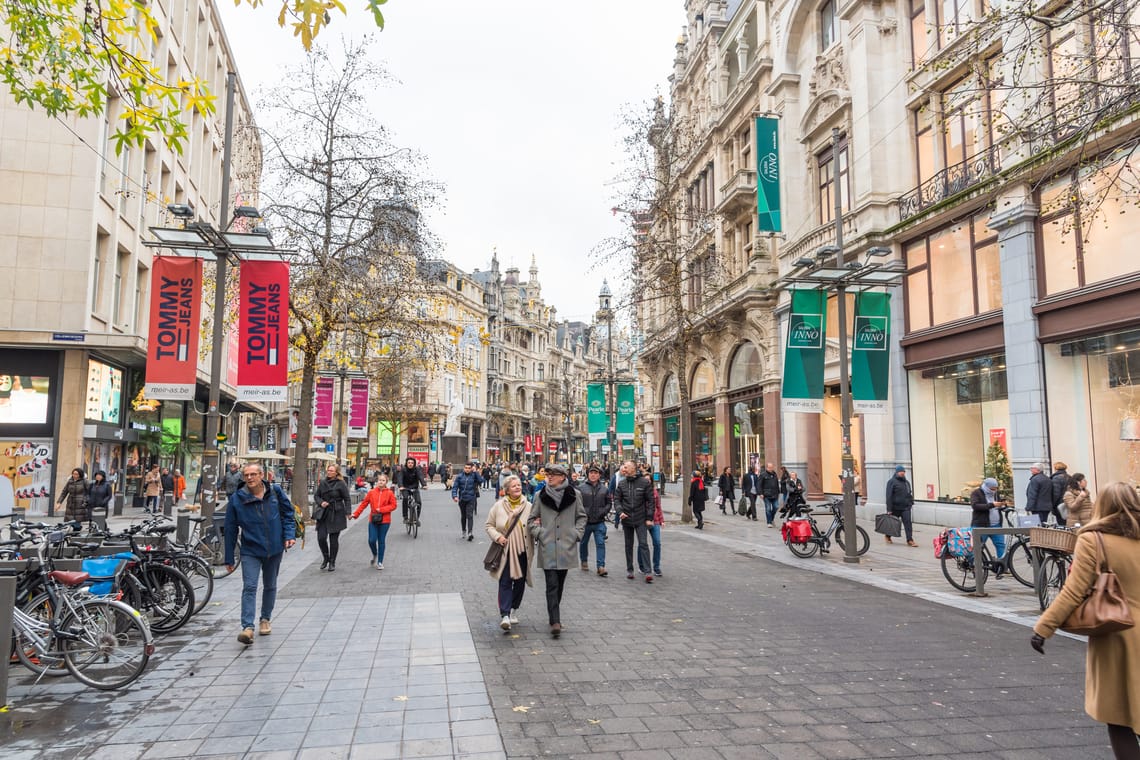 "Dramatische" eerste week met winkelen op afspraak