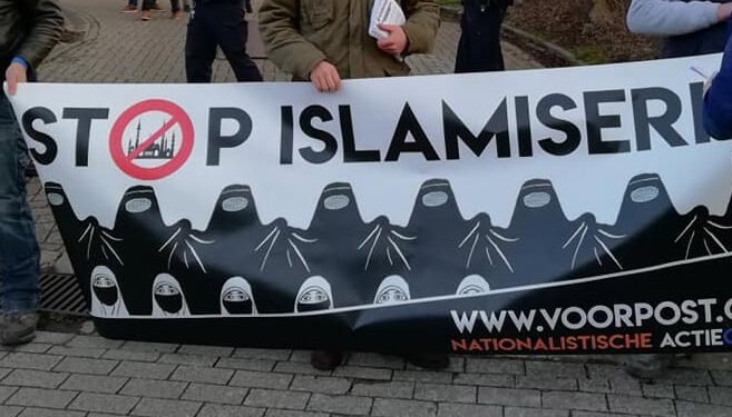 Het 'stop islamisering'- Voorpostvonnis uitgelegd door onze expert: "Rechtbank stelt kritiek op religie gelijk aan racisme en xenofobie"