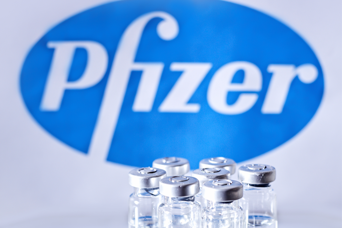 Europa sluit nieuw contract af met Pfizer voor 900 miljoen coronavaccins
