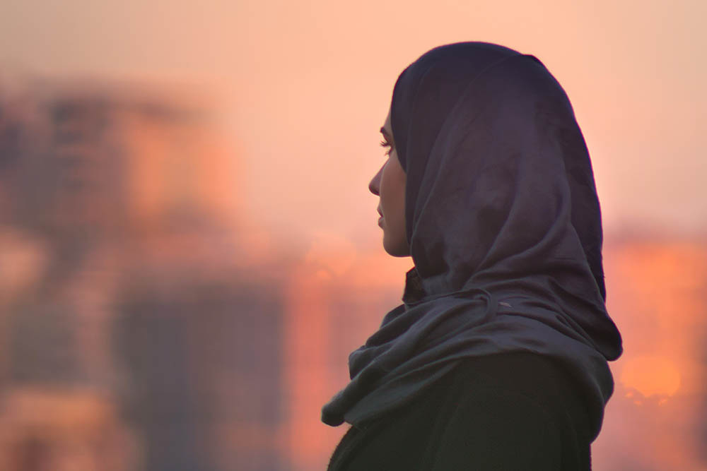 Jonge Brusselse moslima's betogen tegen hoofddoekenverbod (Belga)