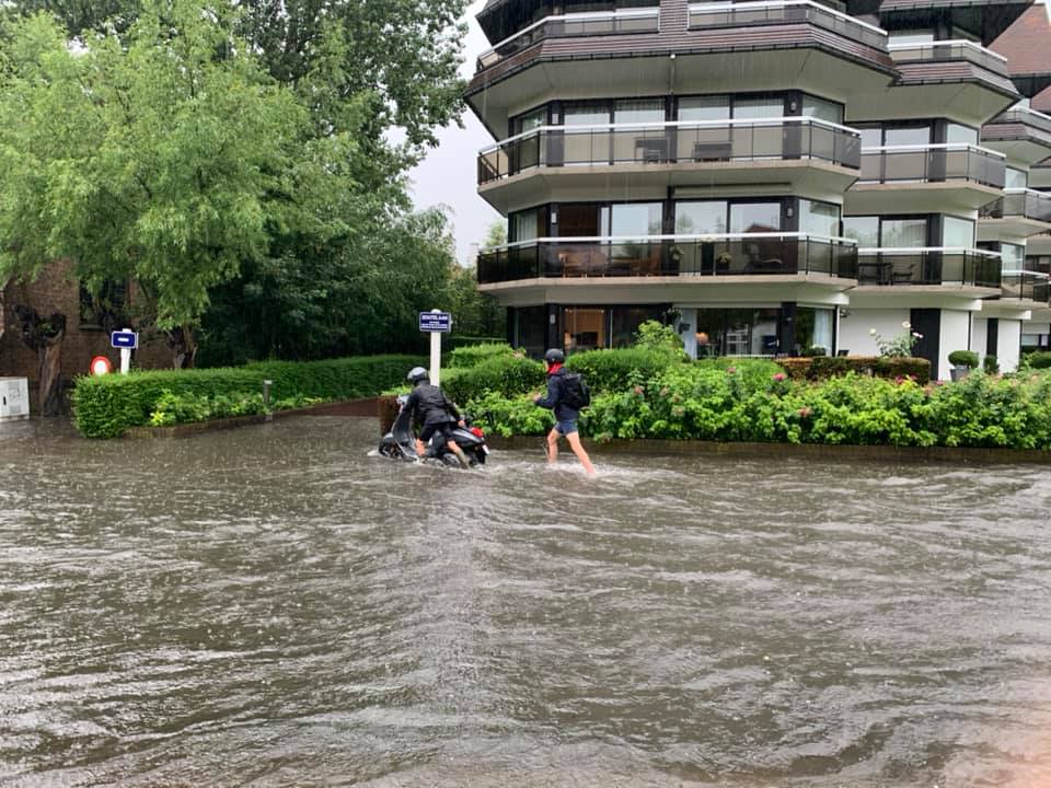 Zware wateroverlast in Knokke en Nieuwpoort