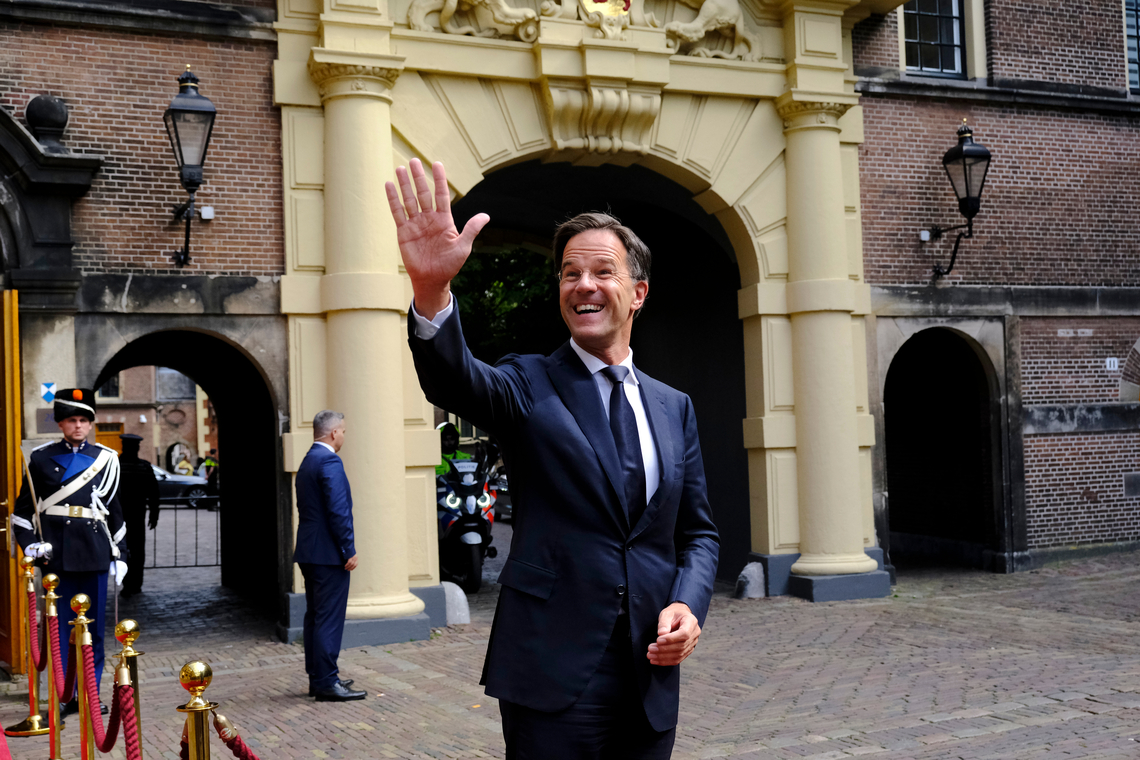 Demissionair premier Mark Rutte op het Binnenhof in Den Haag - Afbeelding: Shutterstock