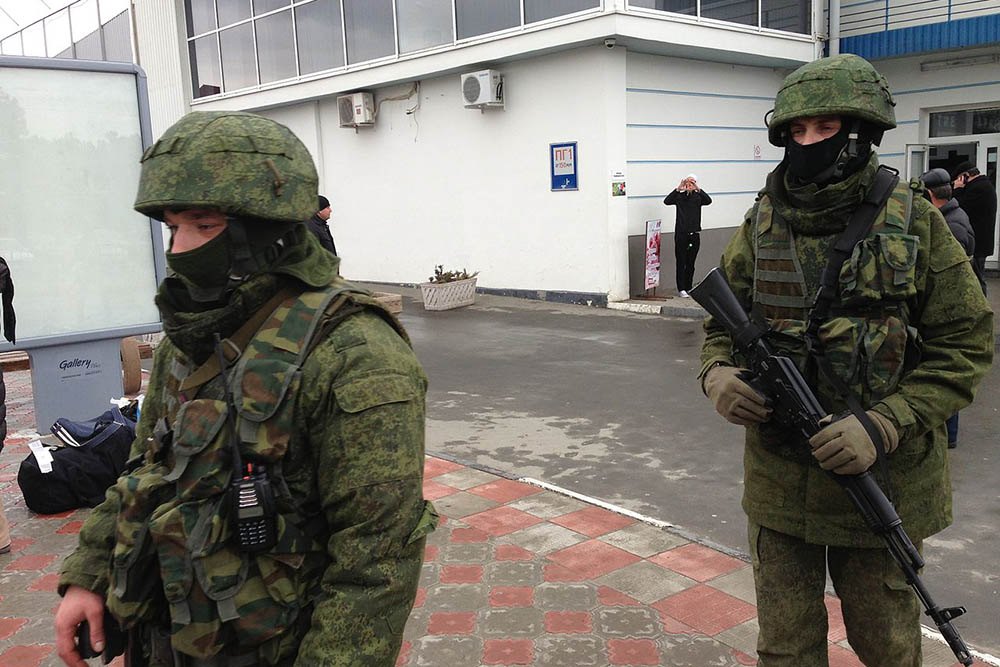 Russische soldaten op de Krim (Wikimedia)