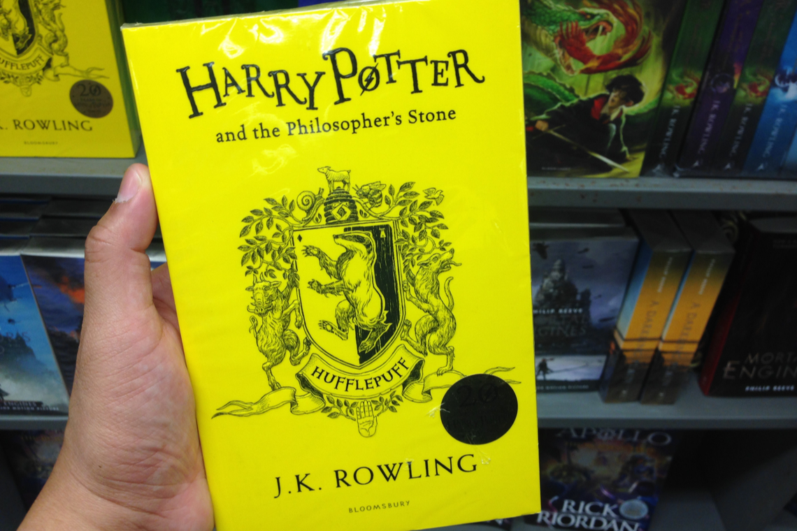Het bewuste boek: Harry Potter en de Steen der Wijzen - Afbeelding: Shutterstock