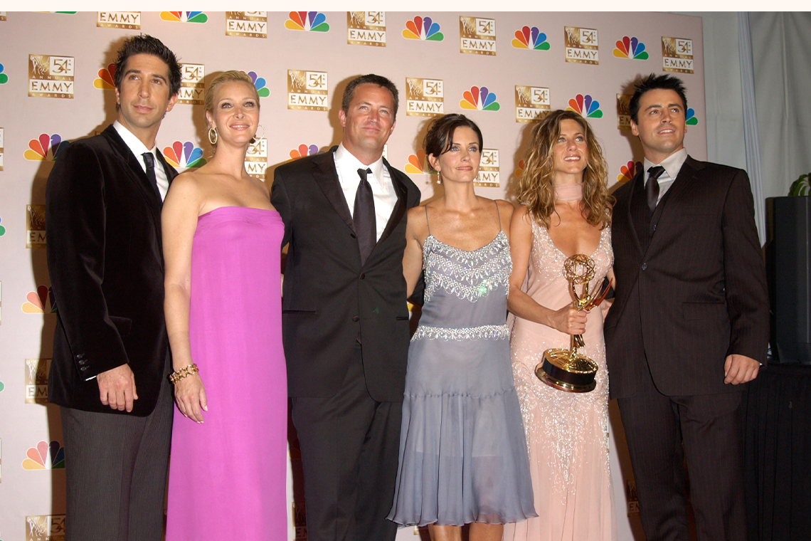 Friends cast op de Emmy Awards in 2002. Shutterstock.