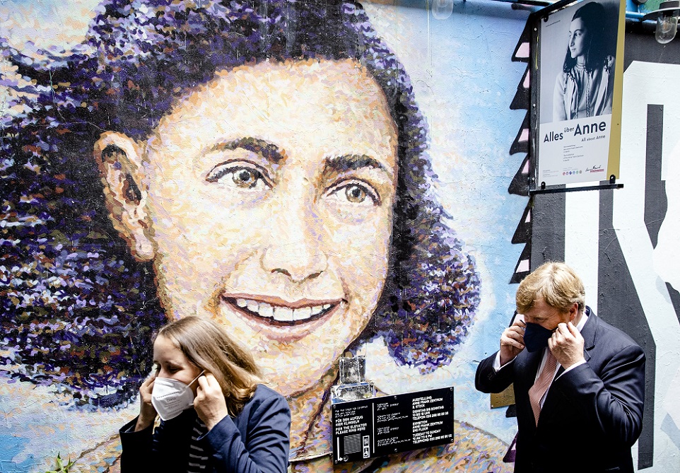 Anne Frank schildering in Berlijn © 00531335/Bestimage/Photo News
