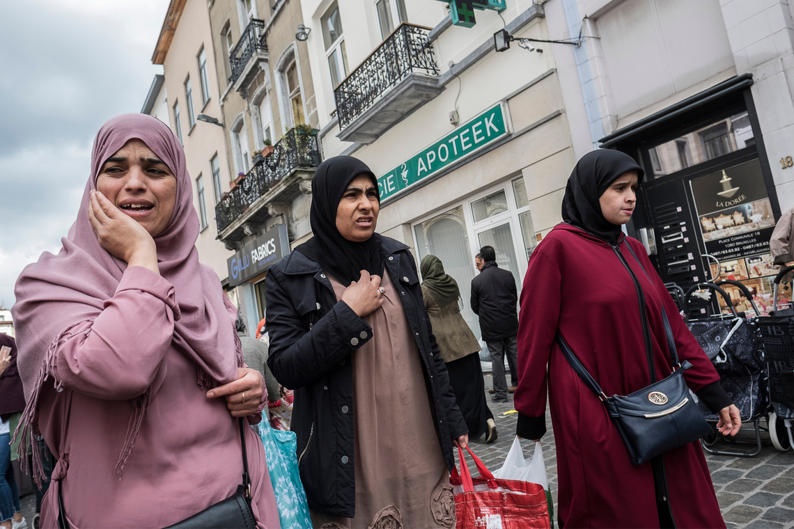 Meer dan 60 procent van de Fransen wil verbod op islamitische hoofddoek op straat