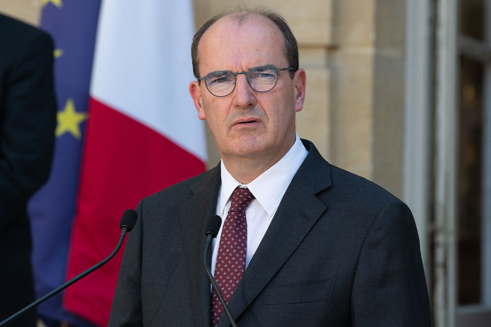 Macron herschikt Franse regering, eerste minister Castex stapt op