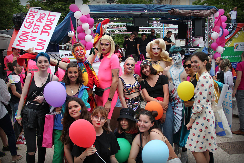 Lyon organiseert gesegregeerde Pride-parade