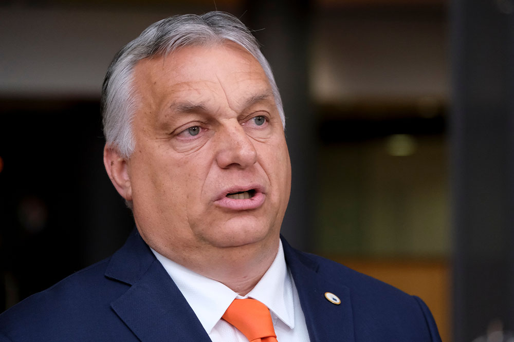 Viktor Orbán waarschuwt voor zelfmoord van het Westen via omvolking