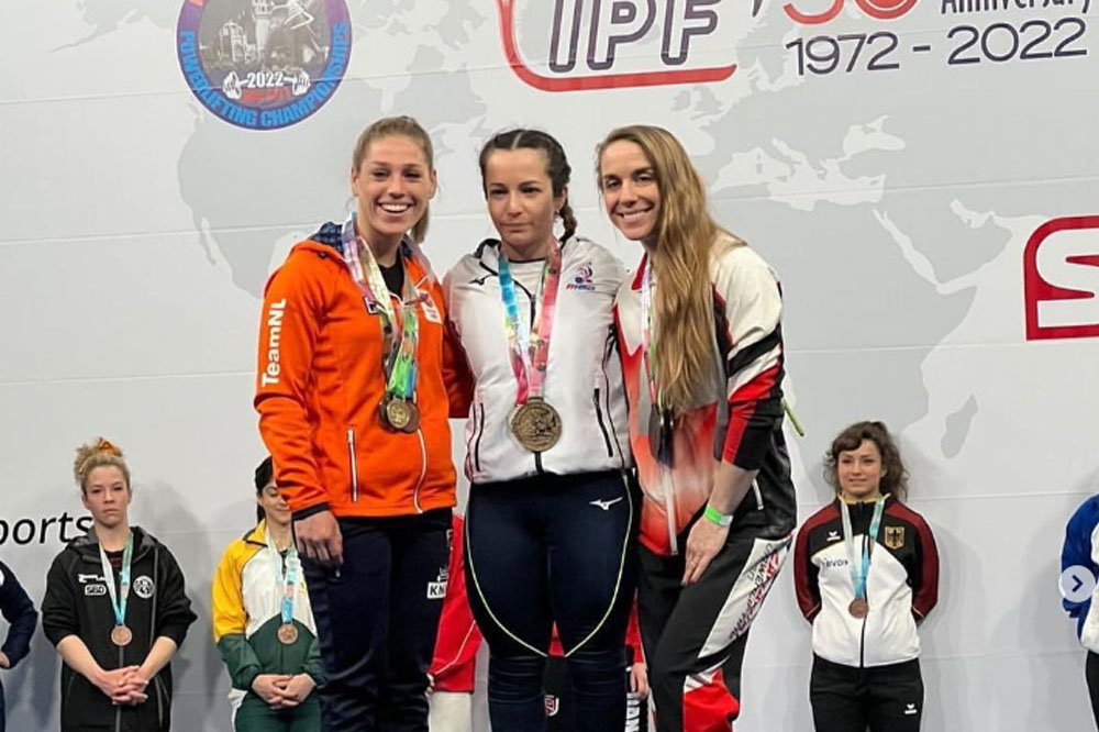 Noémie Allabert wint WK powerliften bij -52 kg: "Deze overwinning betekent veel voor me"
