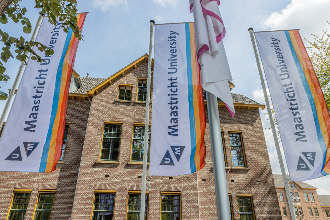 Discussie over "mensen die menstrueren" aan Universiteit van Maastricht loopt uit de hand