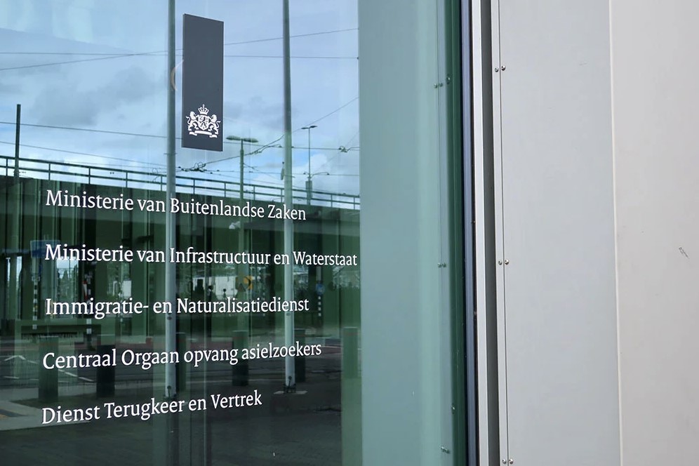 Nederlands mensenrechtencollege vindt dat "onderscheid op basis van ras" mag om crisis bij asielopvang op te lossen