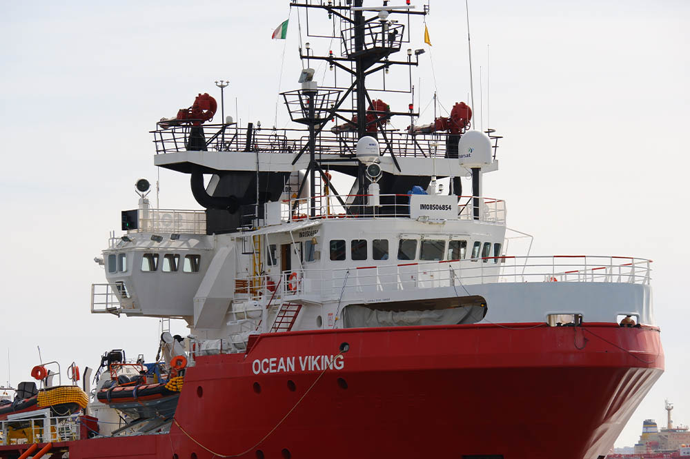 Frankrijk zal 44 migranten van omstreden Ocean Viking het land uitzetten