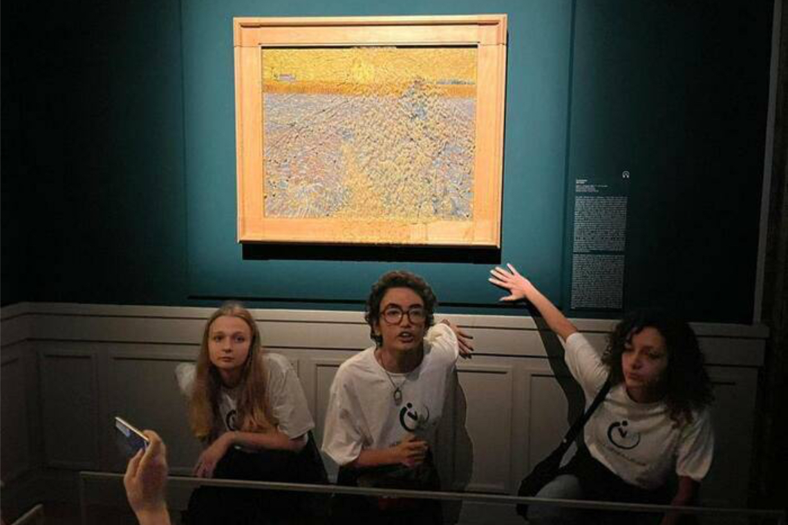 Italiaanse klimaatactivisten besmeuren Van Gogh-schilderij met soep