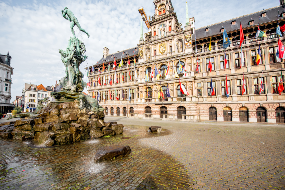 Vraag van de week: Zullen de stadsdichters gemist worden in Antwerpen?