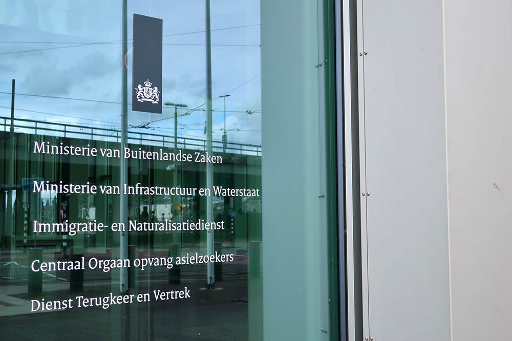 Nederland riskeert "maatschappelijk ontwrichtende" asielcrisis