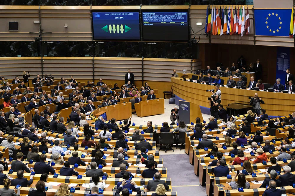 Na beschuldigingen van omkoping stemt Europees Parlement eerste ongunstige tekst over Marokko ooit