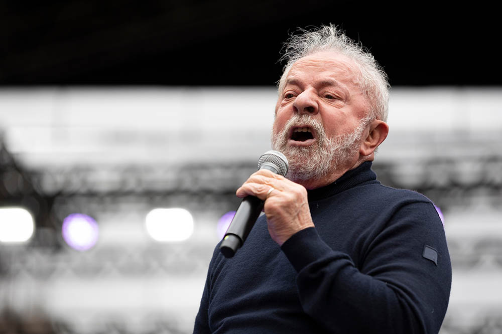 Braziliaans president Lula stuurt fors naar links: einde van privatiseringen van Bolsonaro, beurs in het rood