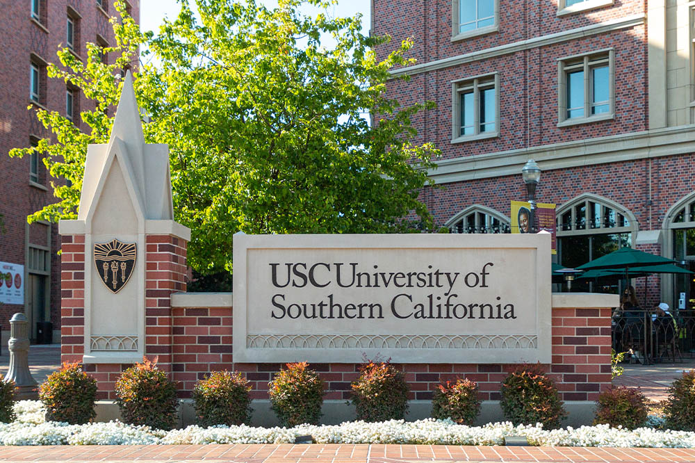 Universiteit van Californië schrapt het woord 'veld', want racistisch