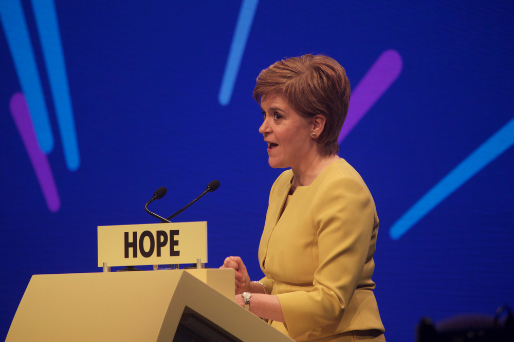 Schotse langstzittende premier neemt ontslag: deed omstreden 'genderwet' haar de das om?