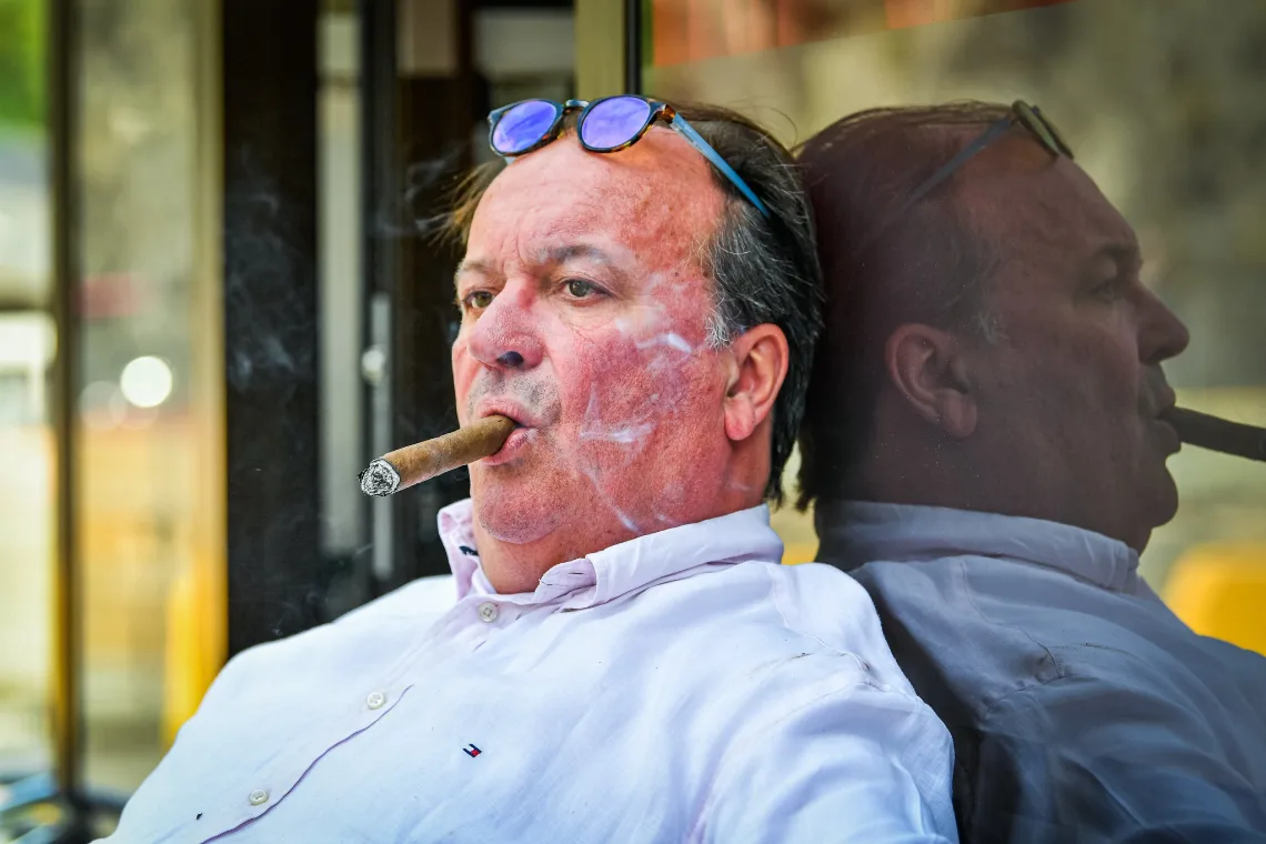Plastisch chirurg Jeff Hoeyberghs eist excuses van Unia en rector UGent: "Ik heb niets verkeerd gedaan"