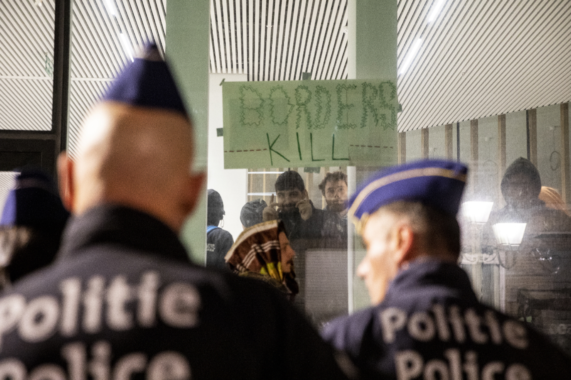 70-tal asielzoekers bezet toekomstig kantoor Nationaal Crisiscentrum in Brussel