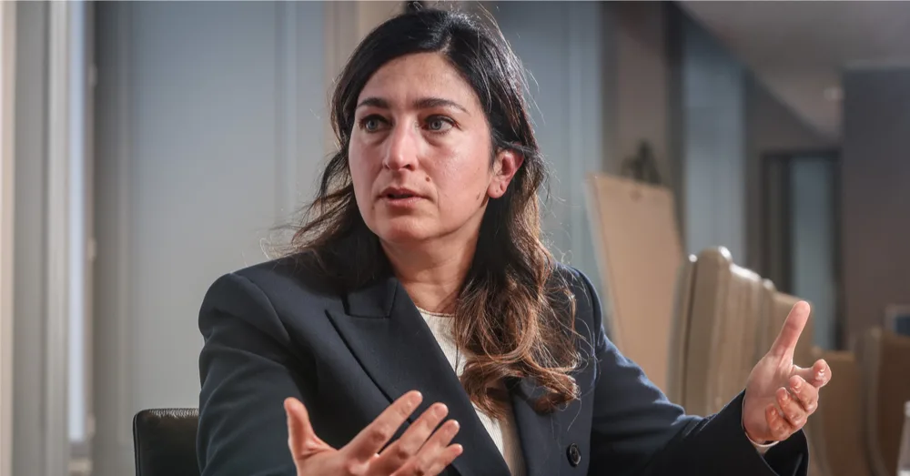 INTERVIEW. Zuhal Demir (N-VA): “Binnenkort krijgen Vlaamse meisjes die weigeren om een hoofddoek te dragen misschien doodsbedreigingen”