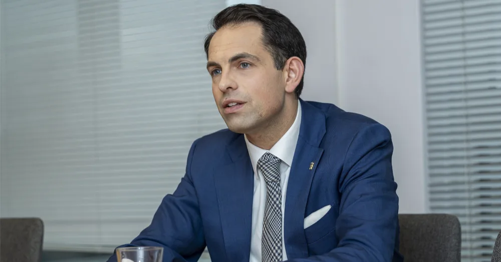 INTERVIEW. Tom Van Grieken (VB): “Op internationaal vlak doet Vlaams Belang meer voor de Vlaamse zaak dan N-VA”