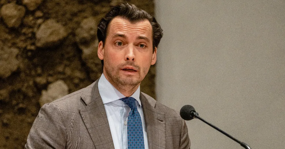 Els Ampe start nieuwe politieke beweging ‘Voor U’: “Mikken op 7 procent van de stemmen”