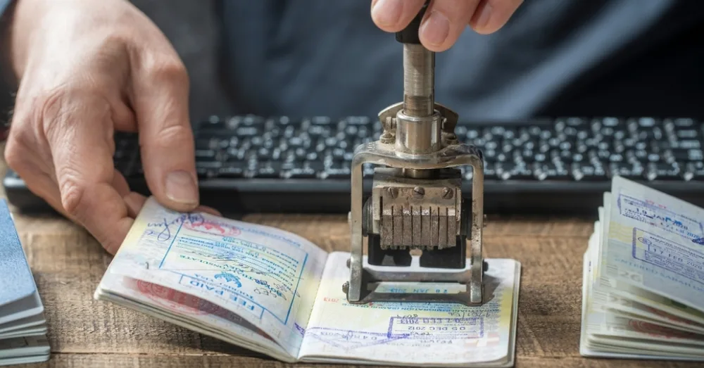 Minstens 53 Chinese ‘vrijwilligers’ actief als spion in België: “Zo spoedig mogelijk land uitzetten”