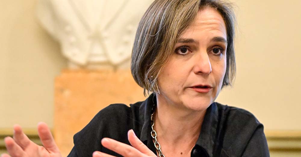 Barbara Pas (VB) stelt nieuw boek voor: "Mijn taak als Vlaams-nationalist om communautair vuur aan te wakkeren"