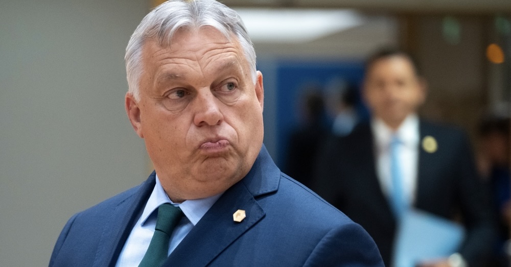 Orbán hekelt ‘Amerikaanse oorlogsagenda’ op zelfverklaarde vredesmissie