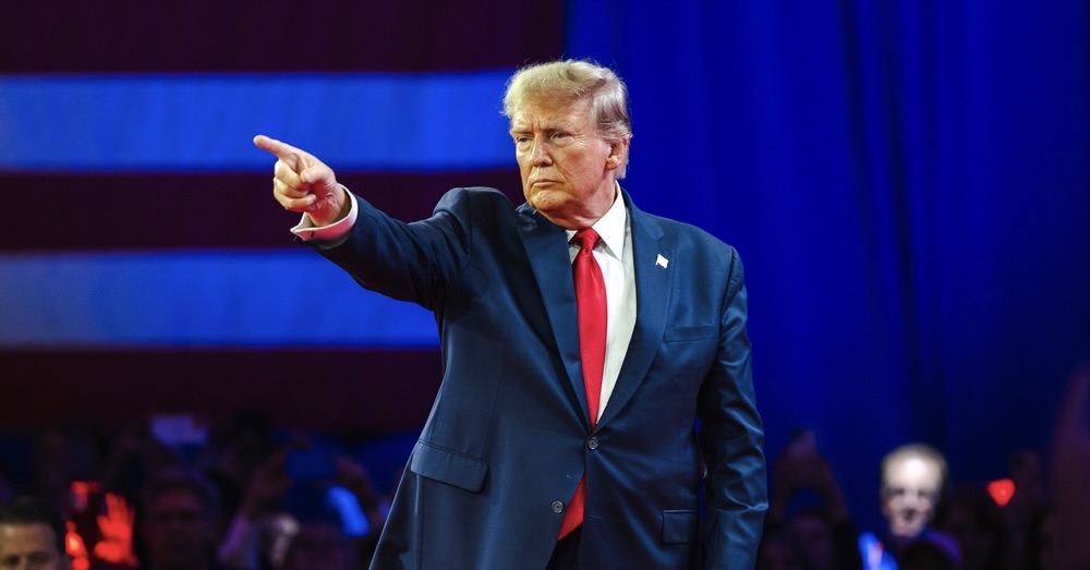 Trump reageert op moordaanslag: “Ik had eigenlijk dood moeten zijn”