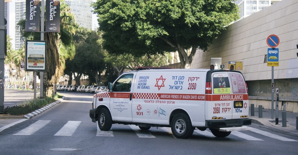 Nieuwe raketaanval op Israël, 2 doden bij aanslag in Tel Aviv
