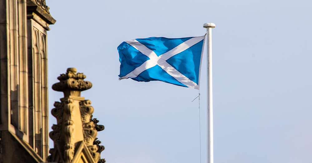 De vlag aan het Schotse Parlement (Shutterstock)