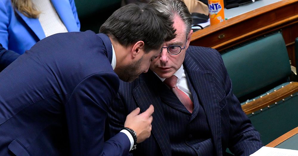 Bouchez knippert als eerste met de ogen: federale regering bereikt begrotingsakkoord