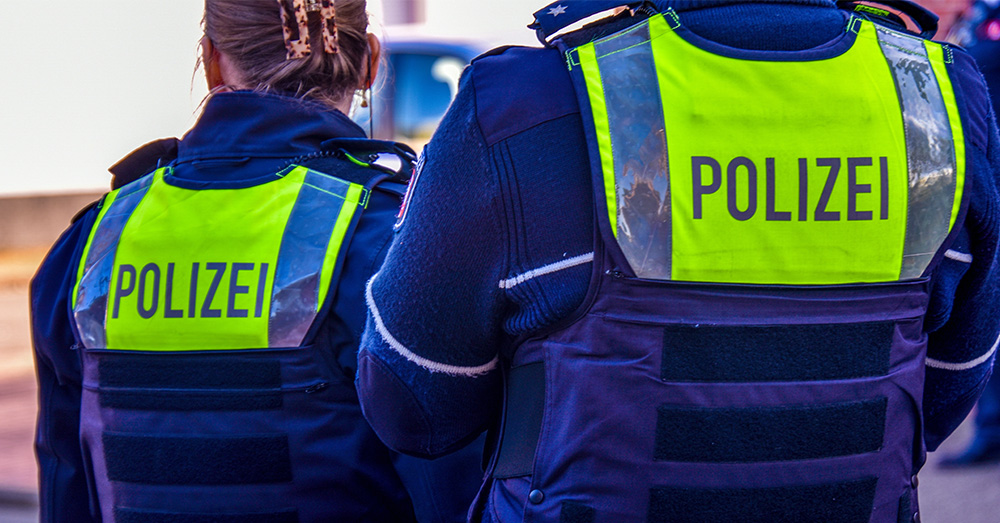 Huiszoeking bij Duitse professor na ironische tweet