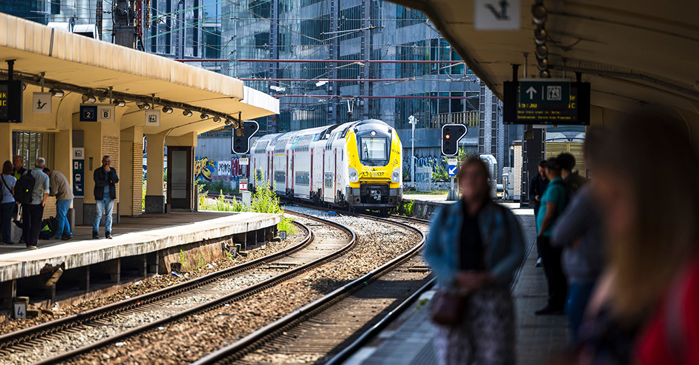N-VA wil boetes voor NMBS, bpost en Proximus wanneer ze taalwet schenden