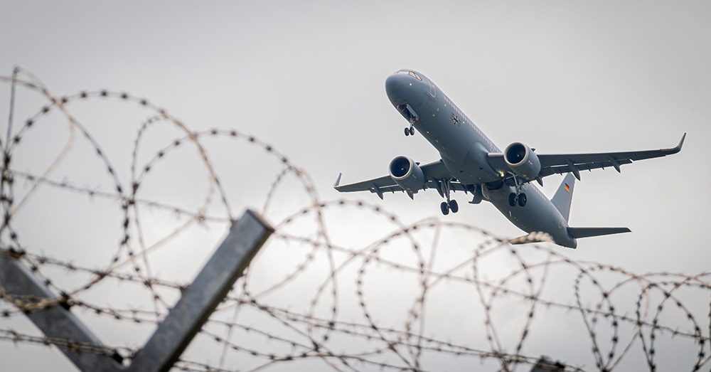 17 leden van criminele Syrische familie vertrekken ‘vrijwillig’ in ruil voor 1.350 euro