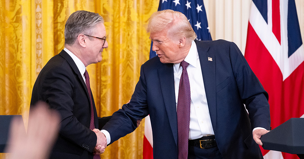 Britten vertrouwen Amerikanen niet meer: "Informatie wordt in VS sneller om politieke redenen te grabbel gegooid"