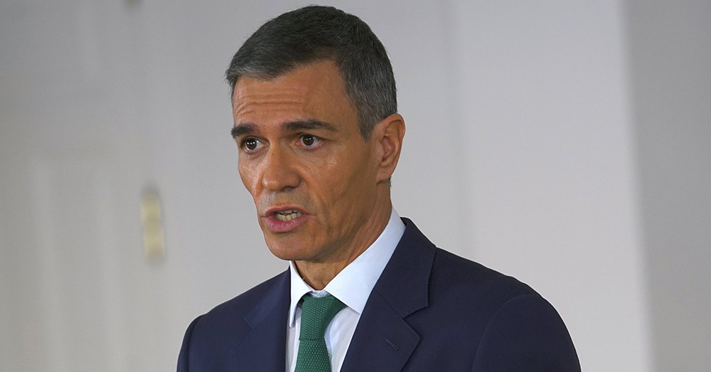 Pedro Sánchez wil een eind maken aan anonimiteit op sociale media (Photonews)