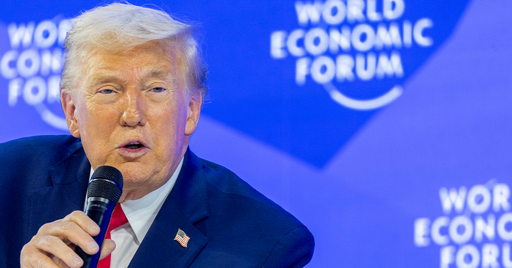 Trump tijdens zijn speech voor het WEF, die onder andere over Groenland ging (Photonews)