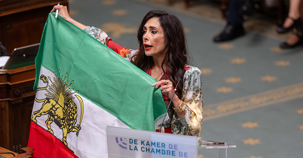 INTERVIEW. Iraanse dissidente Darya Safai (N-VA): "Islam is geen onderdeel van Iraanse cultuur"