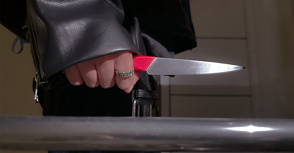 18-jarige vrouw die belager neersteekt aangeklaagd (Shutterstock)