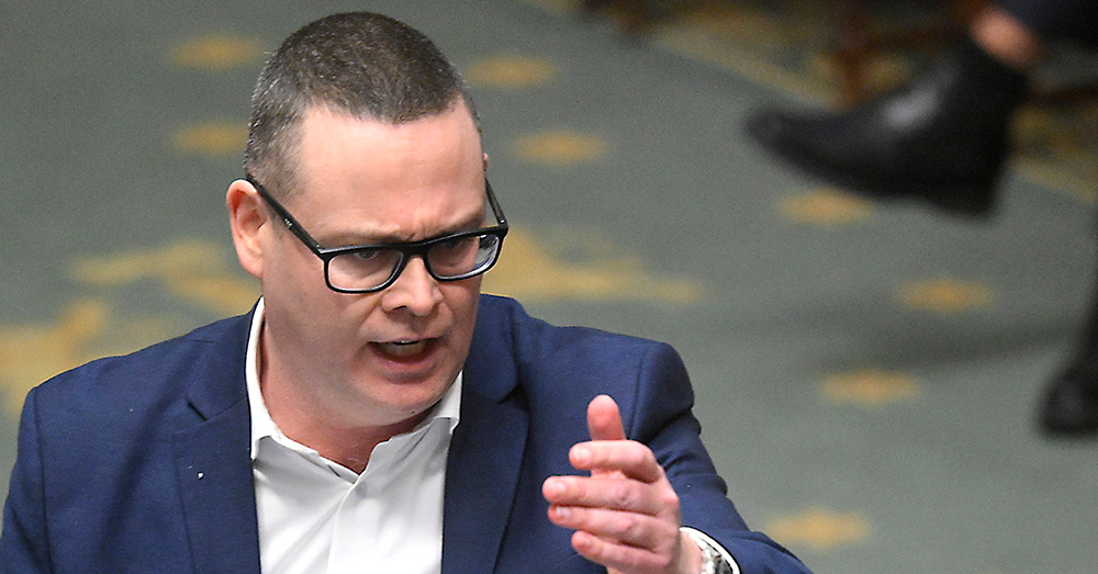 De media laten het na om Raoul Hedebouw of een van zijn kornuiten op het matje te roepen (Photonews)